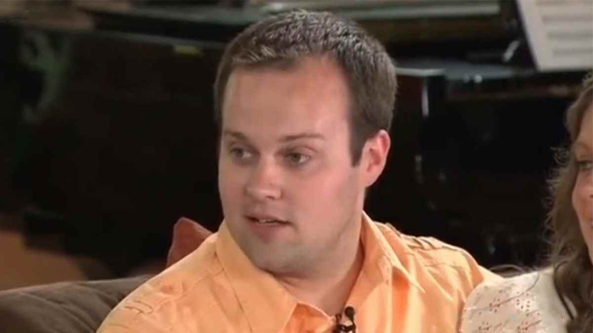 Plus d'un an après son arrestation, l'ancien 19 enfants et star du décompte Josh Duggar a été condamné après avoir été condamné pour pornographie juvénile
