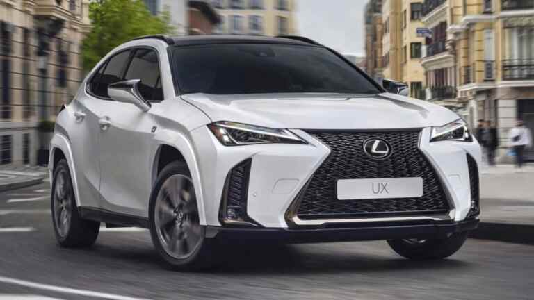 Premier aperçu du Lexus UX 250h 2023 : plus sécuritaire, plus tactile, plus hybride