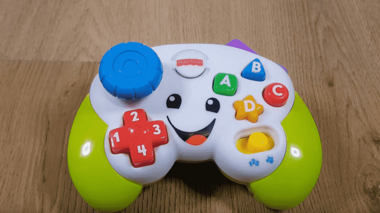 Quelqu’un a modifié une manette de jeu Fisher-Price pour bébés afin qu’elle puisse être utilisée pour jouer à Elden Ring