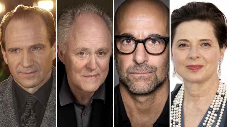 Ralph Fiennes, John Lithgow, Stanley Tucci et Isabella Rossellini seront les vedettes du « Conclave » le plus populaire à lire absolument
	
	
