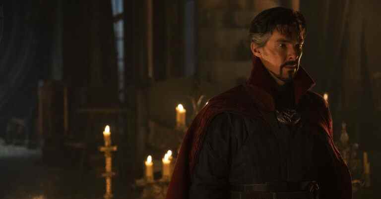 Sam Raimi explique comment Doctor Strange permet aux téléspectateurs de "construire leur propre cauchemar"
