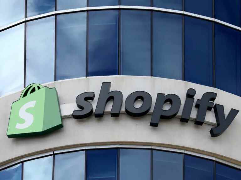 Shopify rachète la société de logistique Deliverr pour 2,1 milliards de dollars