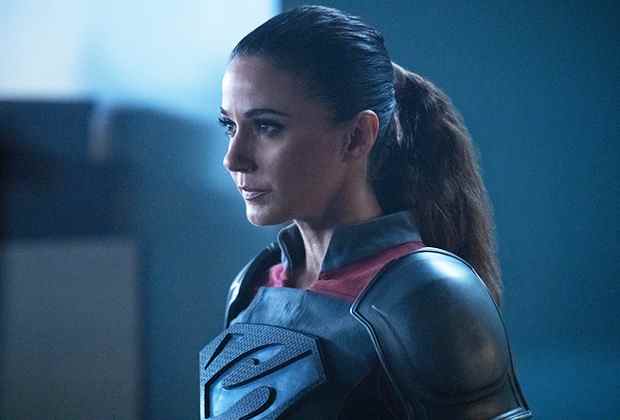 ‘Superman & Lois’: Le secret de Lana & Clark — Interview d’Emmanuelle Chriqui