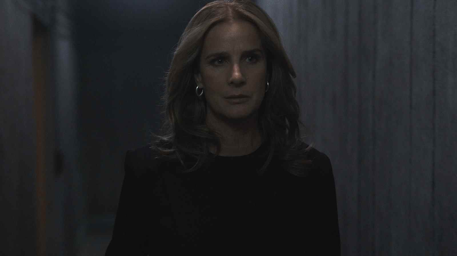 The Wilds Star Rachel Griffiths sur si Gretchen est ou non le méchant [Interview]
