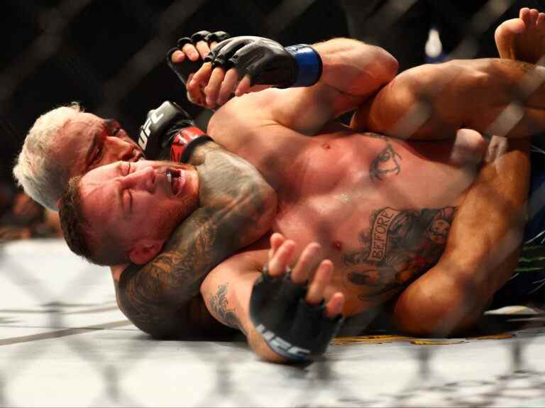 UFC 274 : Charles Oliveira soumet Justin Gaethje