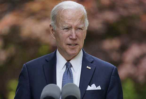 [VIDEO] Regardez le président Joe Biden parler de la fusillade dans une école au Texas