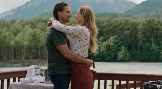 Martin Henderson as Jack Sheridan, Alexandra Breckenridge as Mel Monroe in Virgin River