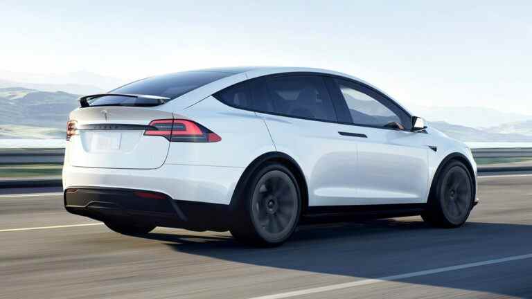 Voici comment exactement un Tesla Model X est rappelé