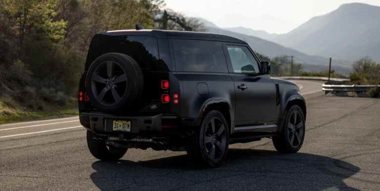 Voir les photos du Land Rover Defender 90 V8 2022