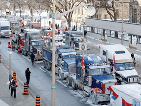 Alors que l'Ontario a abandonné bon nombre de ses restrictions de restauration à l'intérieur lundi, de nombreux restaurants du centre-ville d'Ottawa ont toujours été contraints de rester fermés en raison de la présence continue de récalcitrants du Freedom Convoy 2022 bloquant le cœur.