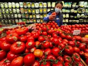 Les prix des aliments ont augmenté de 8,8 % d'une année sur l'autre, selon les dernières données de Statistique Canada.