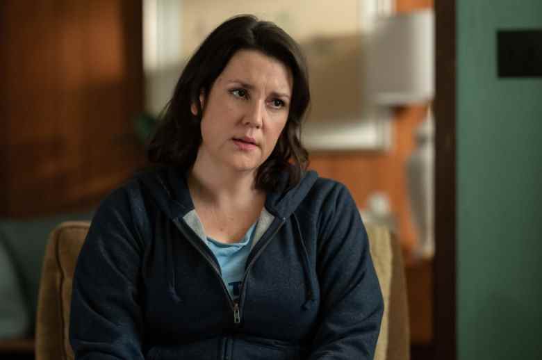 Yellowjackets Melanie Lynskey as Shauna in YELLOWJACKETS, “Doomcoming”. Photo credit: Kailey Schwerman/SHOWTIME.