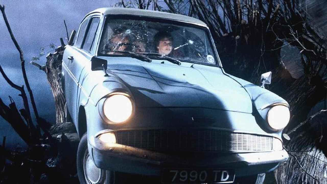 La voiture volante dans Harry Potter et la chambre des secrets.