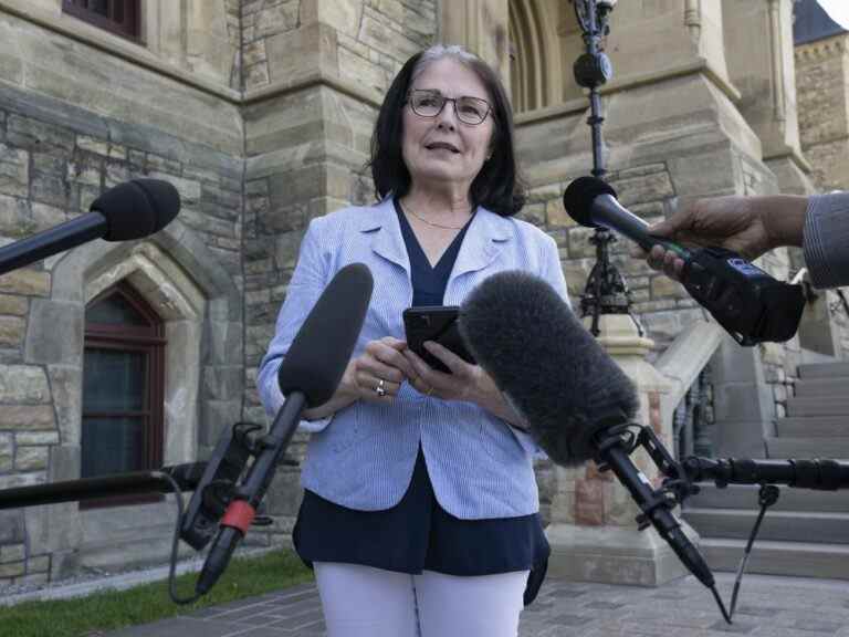 Un député conservateur qui ne divulguera pas le statut de vaccin COVID a été obligé de quitter la Cité parlementaire