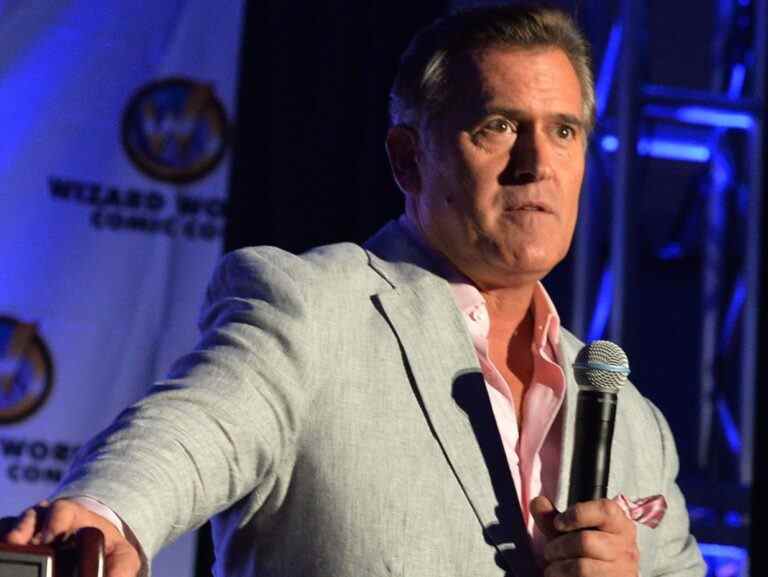 Bruce Campbell répond à une « pétition » l’appelant à remplacer Amber Heard dans « Aquaman 2 »