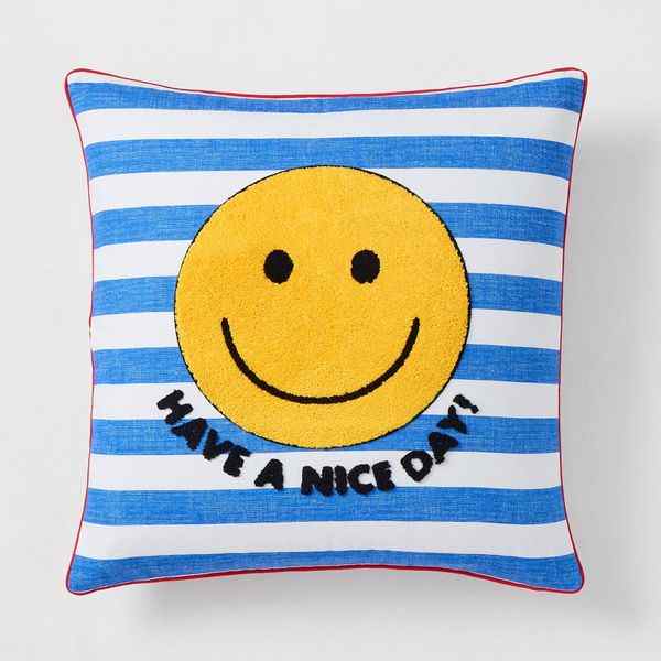 Housse de coussin West Elm KULE Have a Nice Day