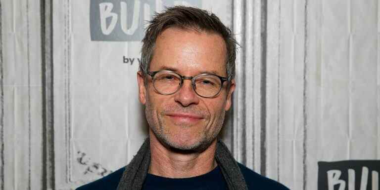 Neighbours signe la star hollywoodienne Guy Pearce pour le dernier épisode de son histoire

