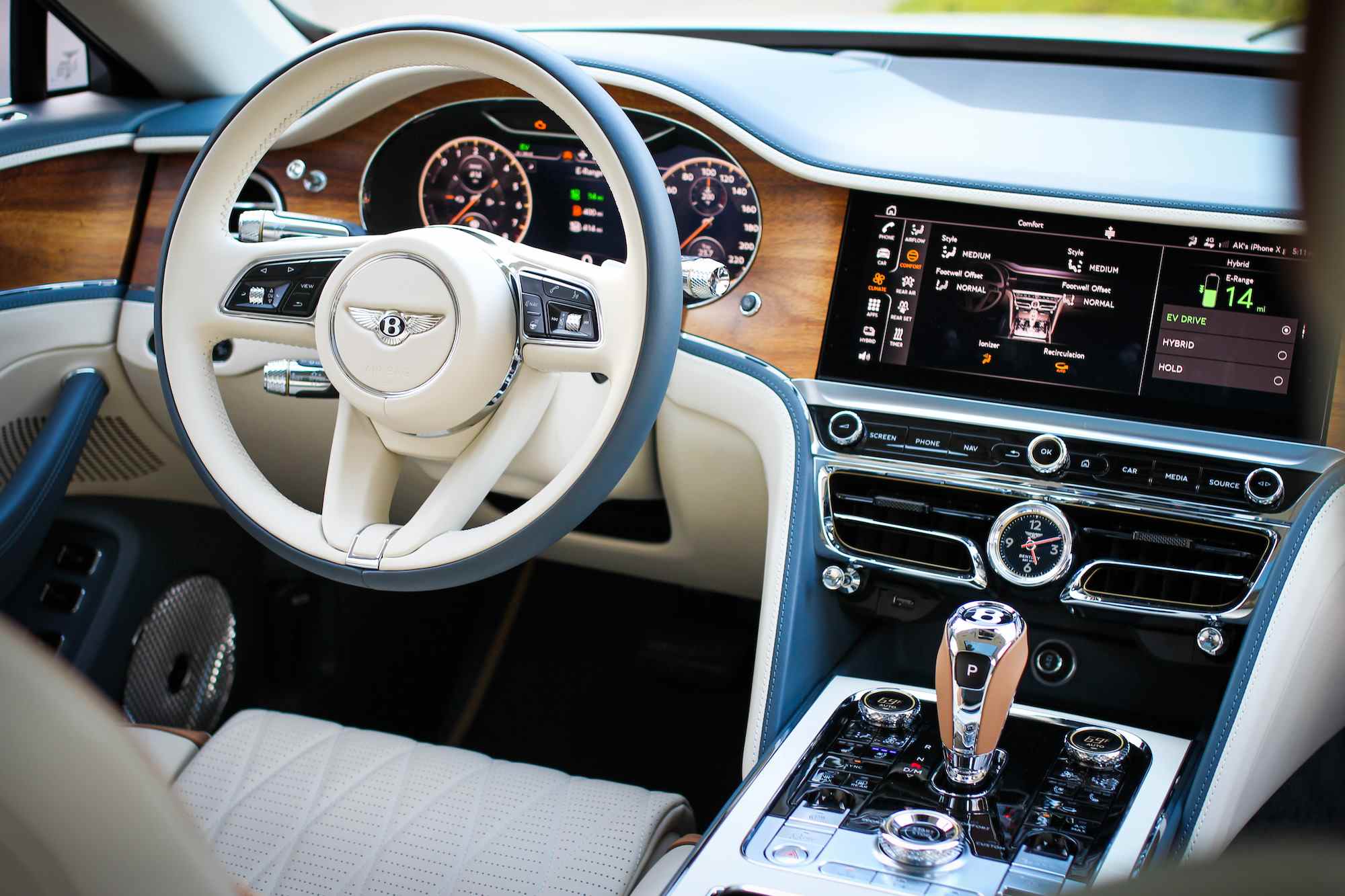 bentley flying spur hybride -infodivertissement