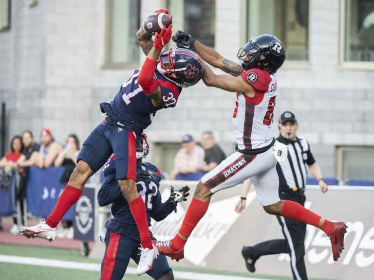 Le QB des Alouettes Vernon Adams Jr. lance 3 INTs dans une victoire pré-saison contre le Rouge et Noir