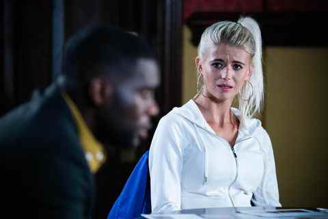 isaac baptiste et lola pearce dans eastenders