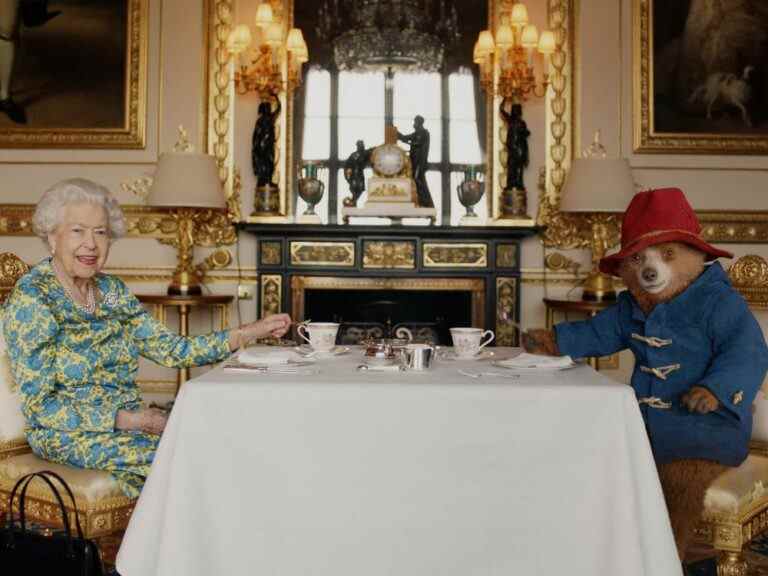 La reine et l’ours Paddington ouvrent le concert du jubilé