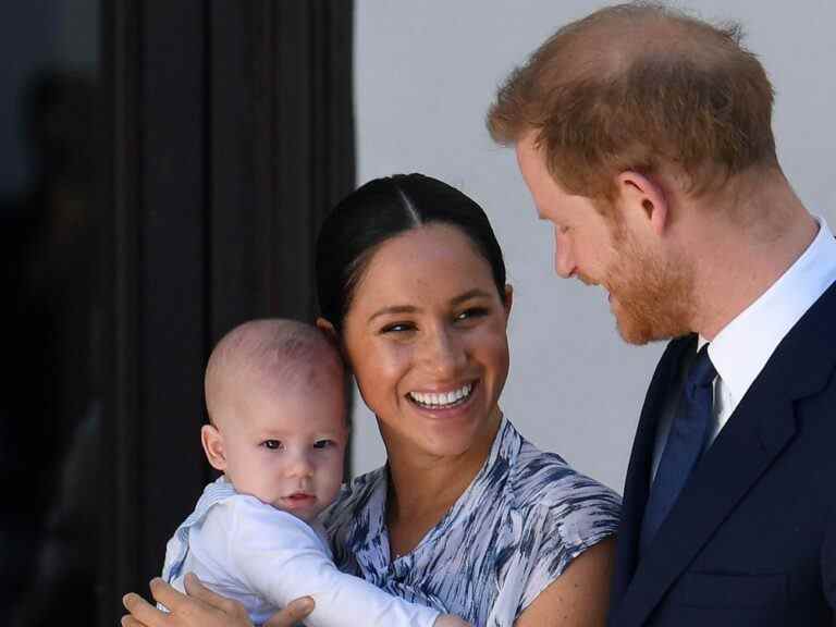 Le fils du duc et de la duchesse de Sussex, Archie, « ciblé par les suprémacistes blancs pour être métis »