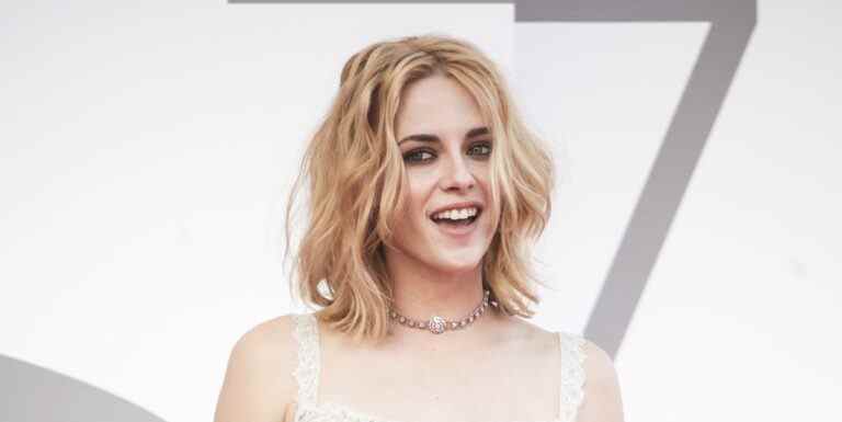 Kristen Stewart réalise "l'émission de chasse aux fantômes queer la plus excitante de tous les temps"

