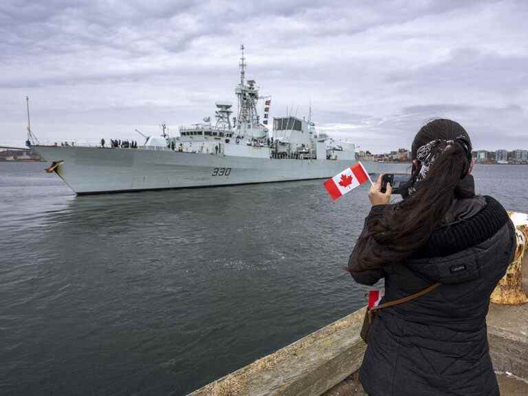 Le commandant du NCSM Halifax démis de ses fonctions