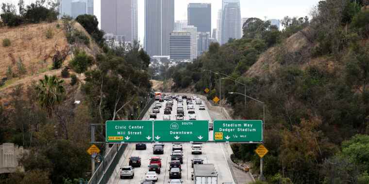 Cinq constructeurs automobiles disent aux autorités fédérales qu’ils veulent des règles d’émissions californiennes