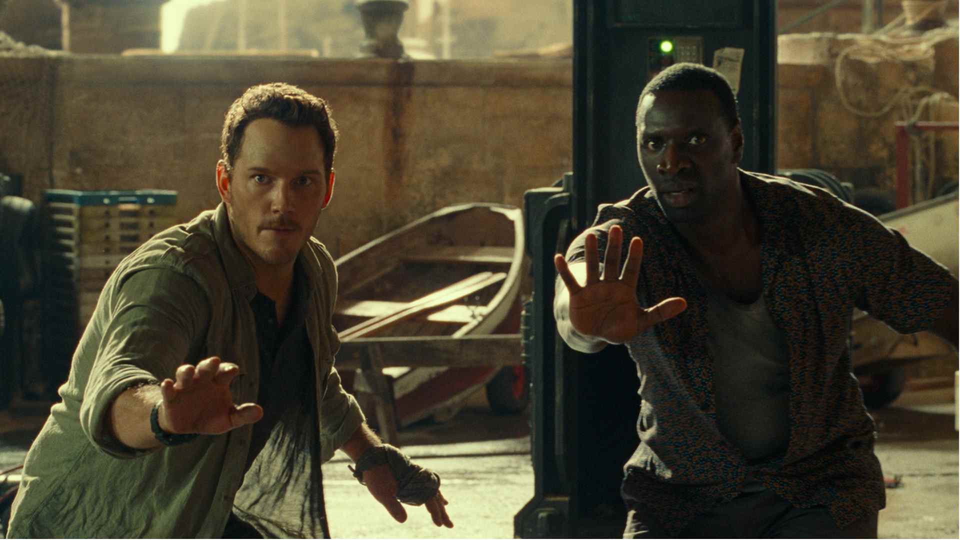 Chris Pratt et Omar Sy dans Jurassic World Dominion