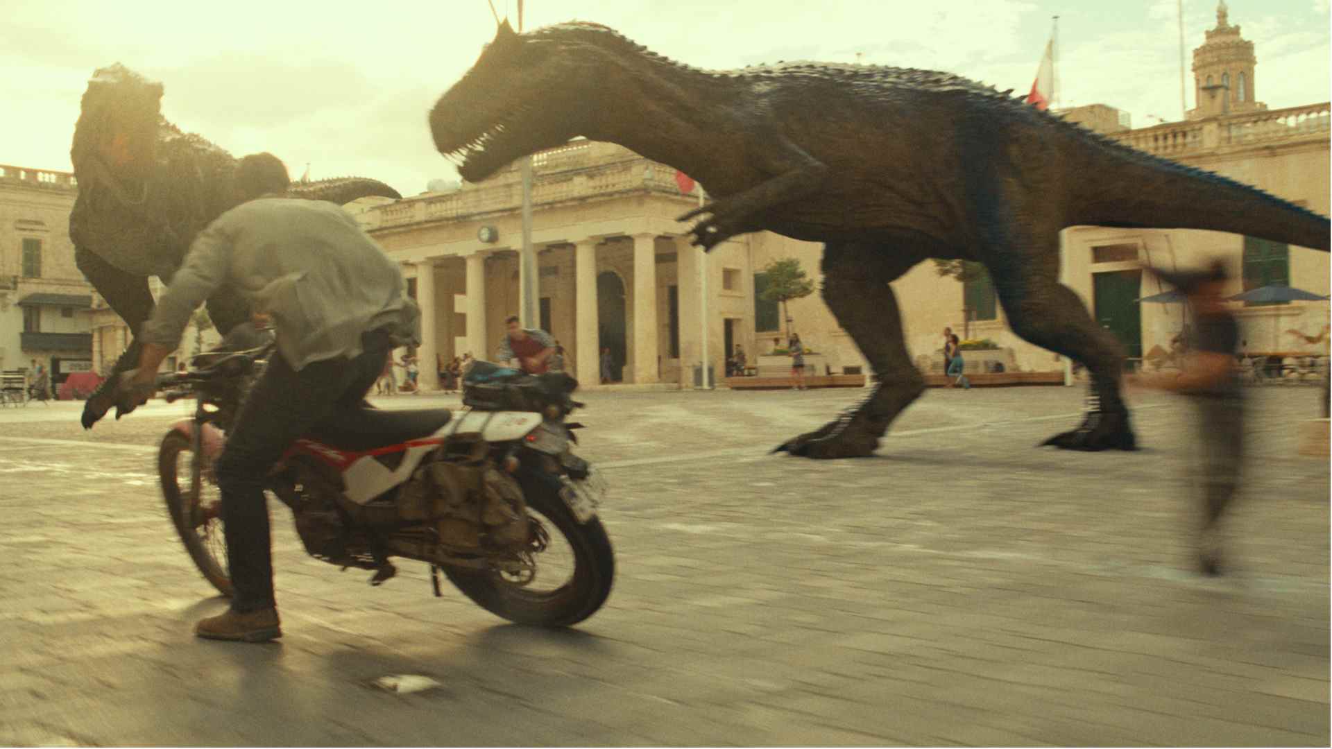 Un Allosaurus et un Carnotaurus dans Jurassic World Dominion