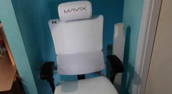 Mavix M9 gaming chair