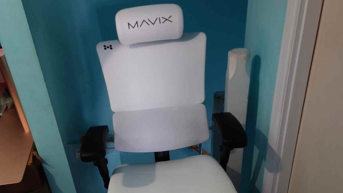 Mavix M9 gaming chair