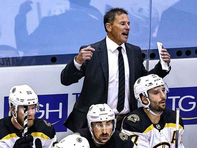 TRAIKOS : Les Bruins ont-ils viré Bruce Cassidy parce qu’il gagnait trop ?