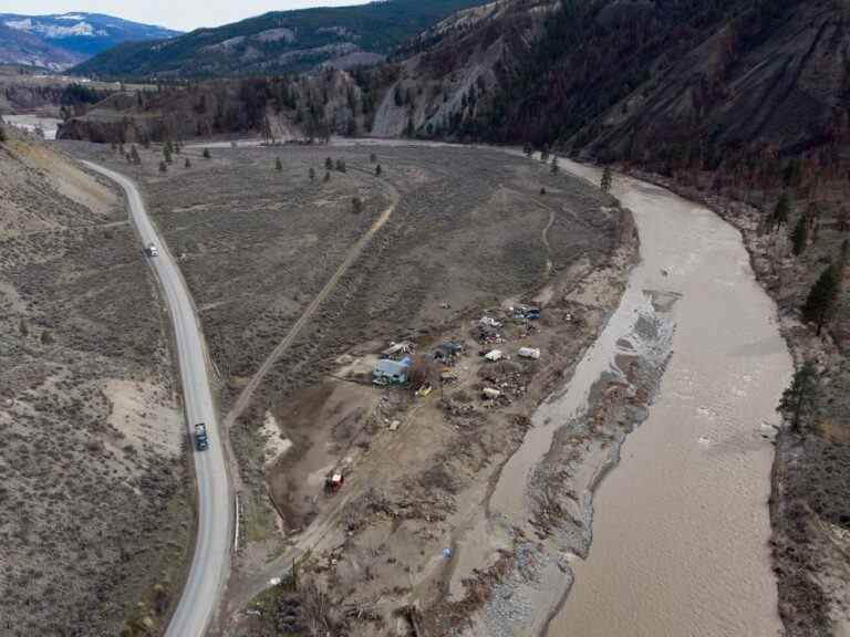 L’avertissement d’inondation et l’avis de débit élevé dans le nord de la Colombie-Britannique se poursuivent