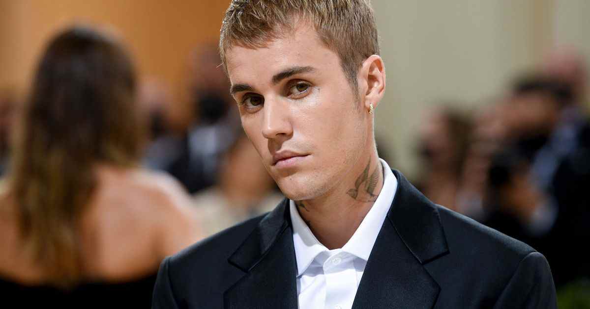 Justin Bieber révèle une paralysie faciale 