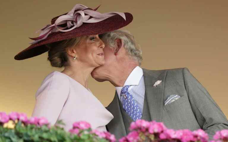 Queen remercie la communauté des courses pour sa « gentillesse continue » alors qu’elle rate le départ d’Ascot