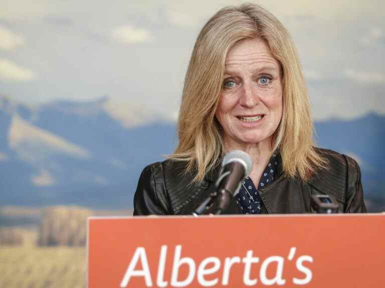 Rachel Notley admet que le NPD de l’Alberta a des problèmes avec le traitement du personnel et des bénévoles