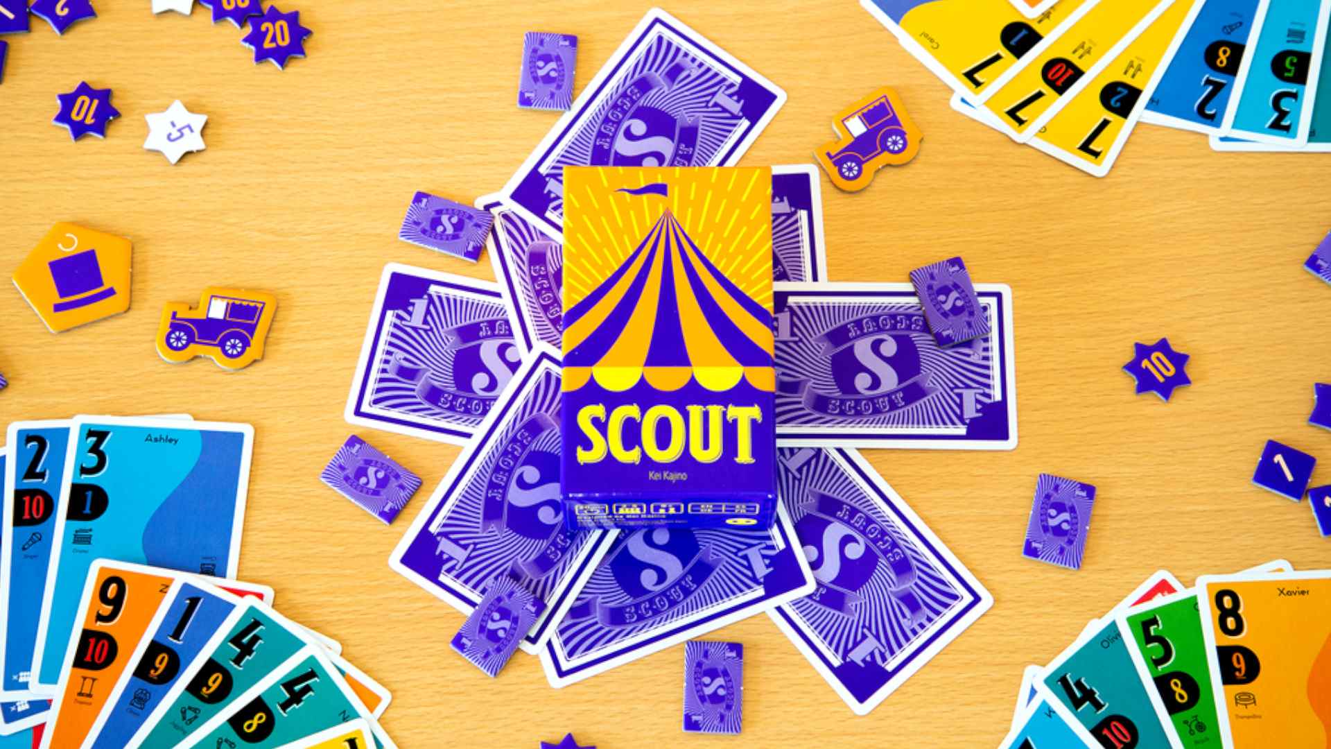 Boîte scout, cartes et jetons