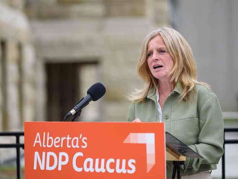 La chef du NPD de l’Alberta, Rachel Notley, s’excuse suite à des plaintes de harcèlement interne