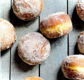 Beignets de fève tonka et de fruits de baobab - Gavan Knox