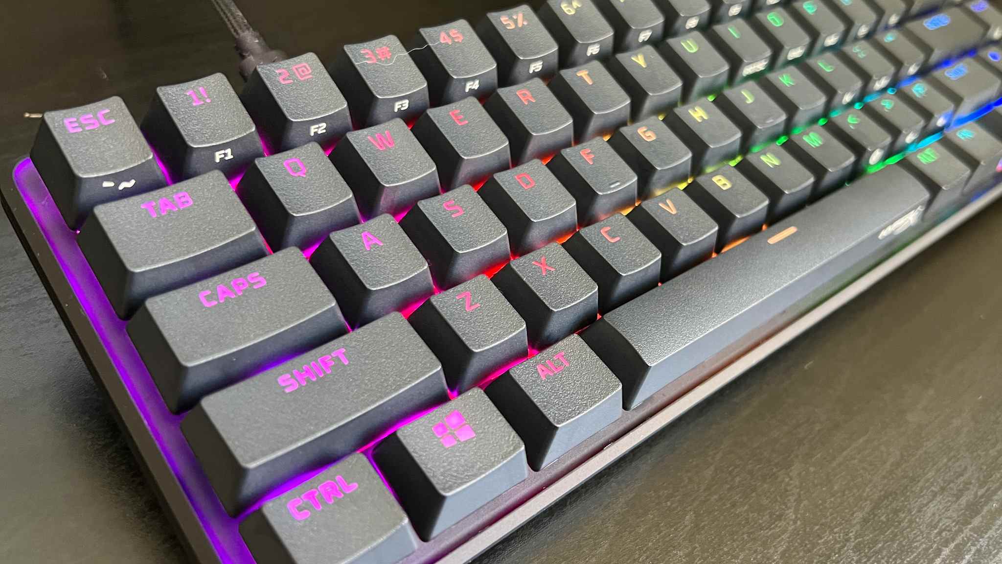 Touches HyperX Alloy Origins 65 PBT