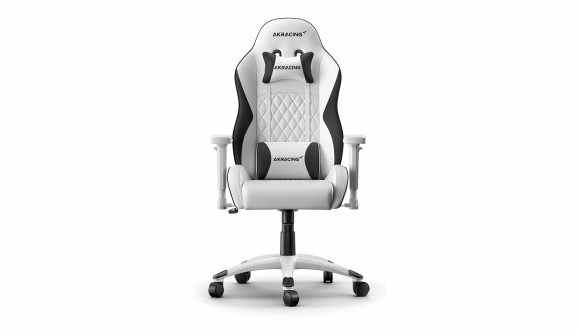 Chaises de jeu adaptées à votre configuration - une chaise de jeu AKRacing blanche.