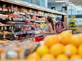 Le taux d'inflation annuel du Canada s'est accéléré pour atteindre 7,7 % en mai.