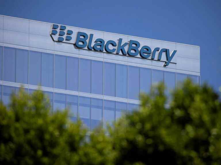 Les actionnaires de BlackBerry rejettent le plan de rémunération des dirigeants après la chute des actions