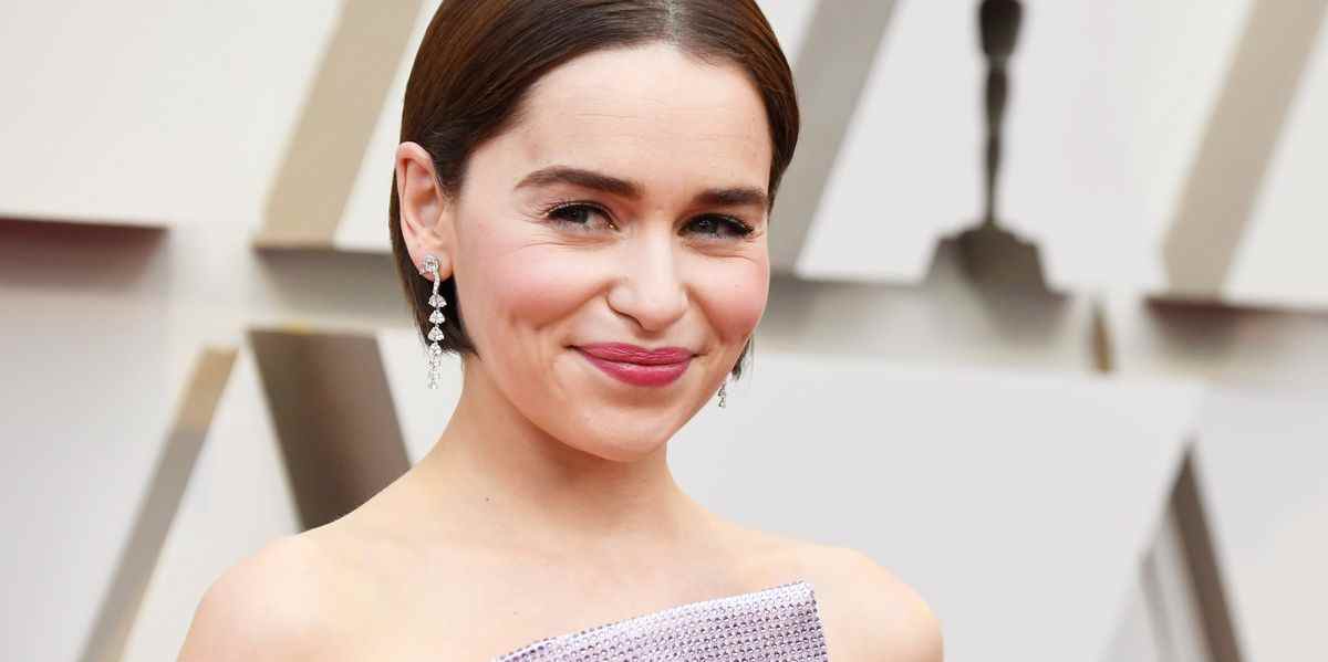 La star de Game of Thrones, Emilia Clarke, confirme le spin-off de Kit Harington avec Jon Snow

