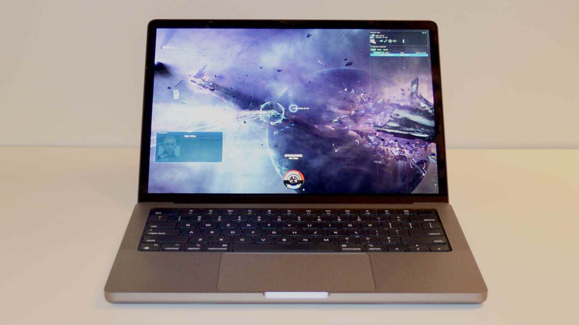 EVE Online jouant sur un MacBook Pro M1 Max