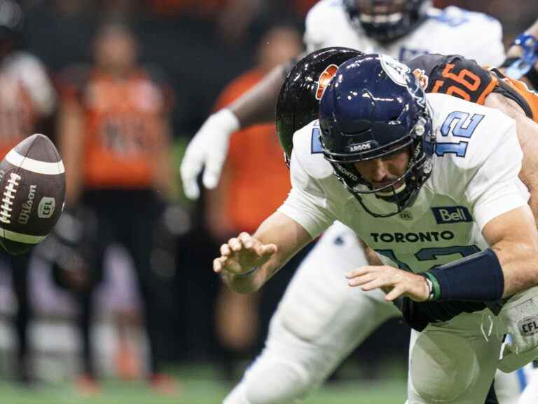 Argos malmené par les Lions alors que Rourke établit le record de passes QB canadien