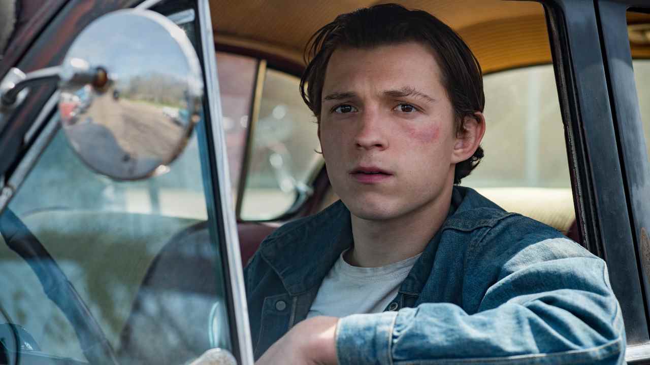 Tom Holland dans Le diable tout le temps