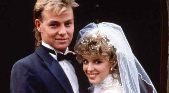 La star de Neighbours Jason Donovan taquine la scène finale émouvante avec Kylie Minogue